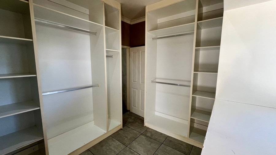 3 Bedroom Property for Sale in Flamwood North West